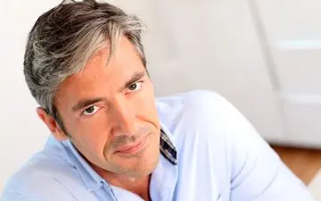  مو‌های چه کسانی زود سفید می‌شود؟