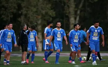 استقلالی ها وارد تهران شدند 