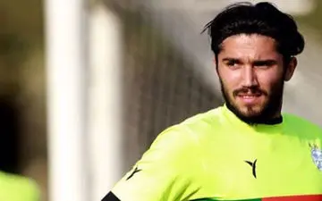 دروازه‌بان استقلال در رادار تراکتورسازی محروم/ منصوریان با جدایی حسینی مخالفت کرد 