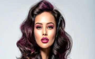 چه رنگ مویی به پوست سبزه میاد؟| 15 رنگ موی زیبا برای افرادی که پوست سبز دارند