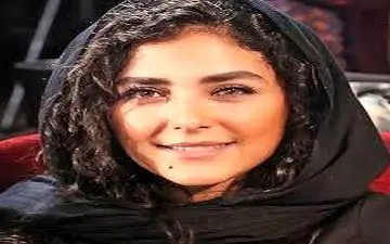 تیپ فاخر "هدی زین العابدین" در یک مراسم