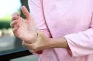 چه کنیم از پوکی استخوان در امان بمانیم؟