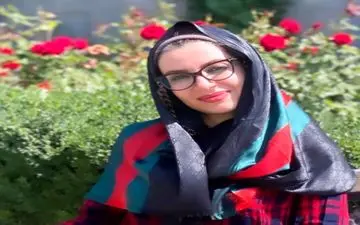 خاله شادونه تلویزیون با این عکس دل همه را آب کرد|عکسی از ملیکا زارعی با لباسی فاخر در هنگام بارداری کولاک کرد!