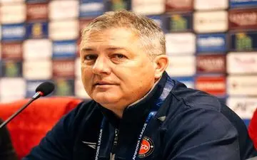 اسکوچیچ: واکنش بازیکنانم به فشار هواداران عالی بود/  با ضدحملات استقلال را شکست دادیم