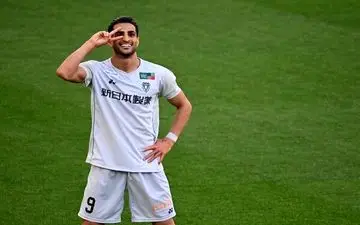 در تعقیب آقای گل: مهاجم سابق پرسپولیس در لیگ ژاپن می‌تازد!
