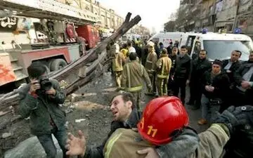 گازگرفتگی یک آتش نشان در جریان آواربرداری پلاسکو