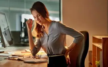 باسن اداری: آیا نشستن طولانی‌مدت سلامت عضلات شما را تهدید می‌کند؟