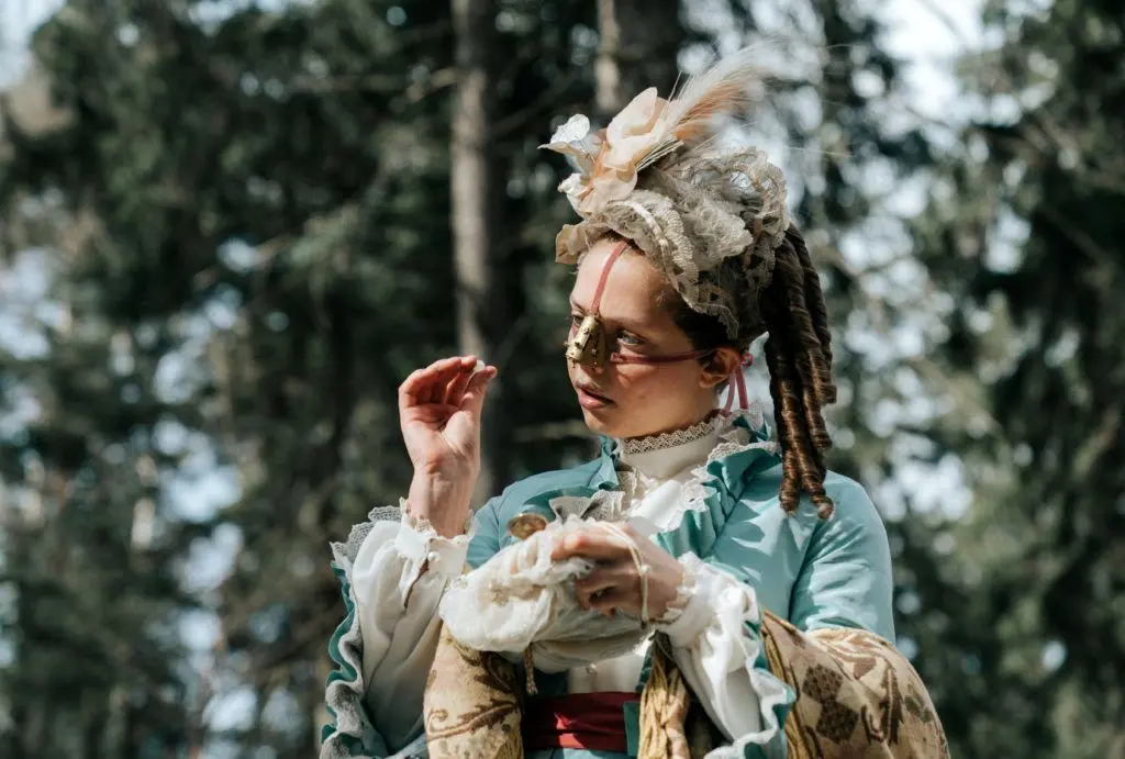 خواهر ناتنی زشت ۲۰۲۵