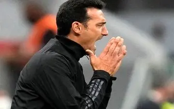 اسکالونی: توپ نمی‌خواست وارد دروازه پاراگوئه شود 