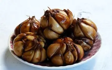 بلدی سیر ترشی 7 ساله به سبک شمالی ها درست کنی ؟ | آموزش قدم به قدم درست کردن سیر ترشی