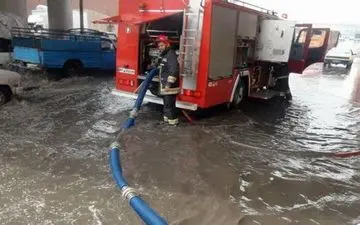 ۳۴ مورد آبگرفتگی اماکن سطح شهر کرمانشاه توسط آتش‌نشانان رفع شد