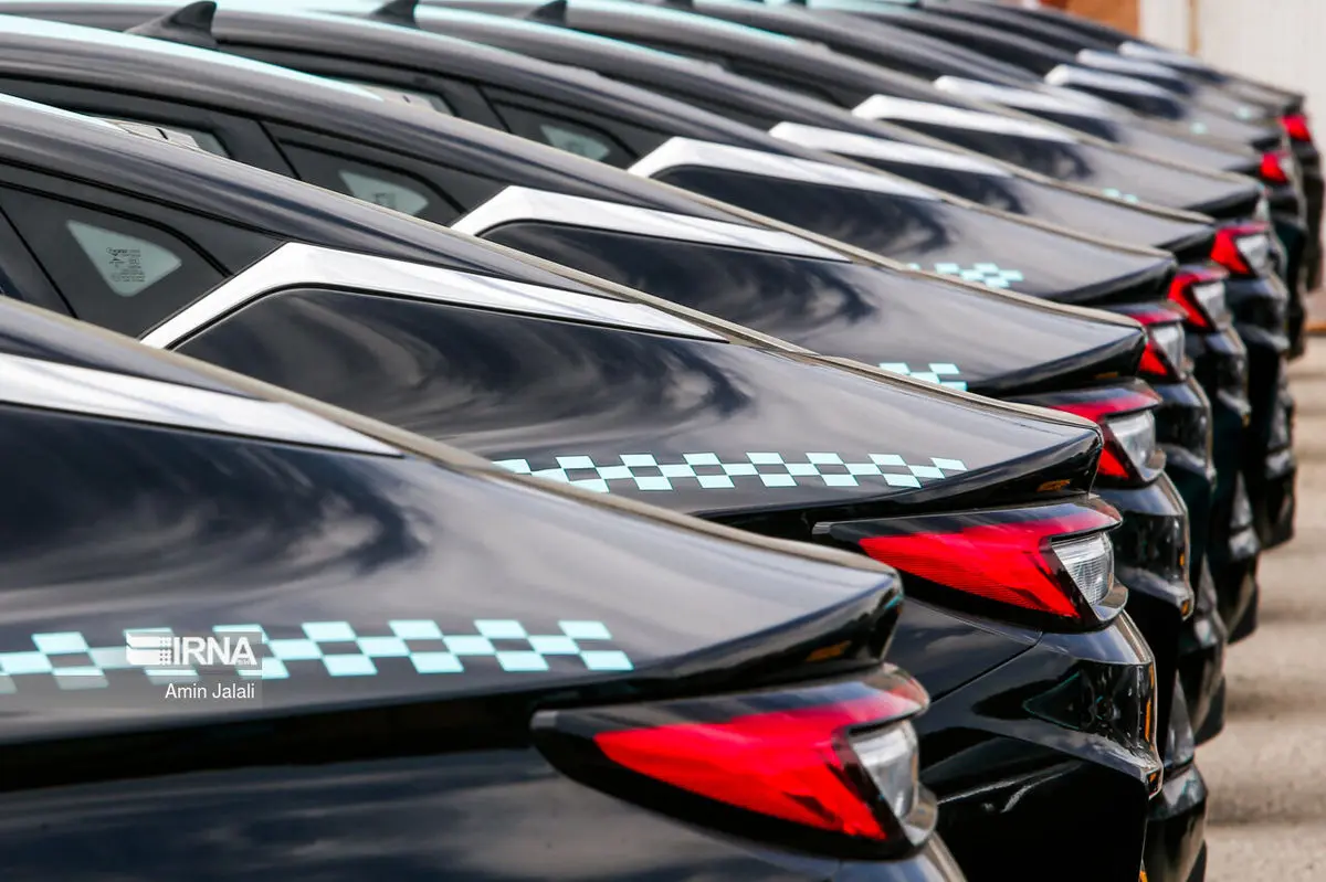 نرخ سوم بنزین منجر به افزایش کرایه تاکسی نمی‌شود 