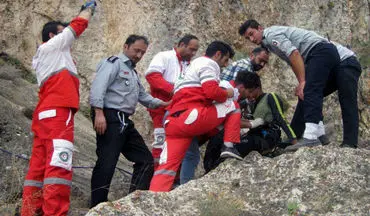 سقوط ۲ کوهنورد از ارتفاعات فیروزکوه یک کشته و یک زخمی برجا گذاشت