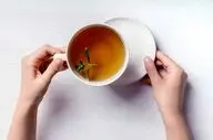 دمنوش ضد نفخ شکم: بهترین نوشیدنی برای هضم آسان