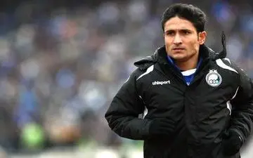 پیشنهاد می‌کنم استقلال دفاعی بازی نکند/ سر من در داربی دعوا شد