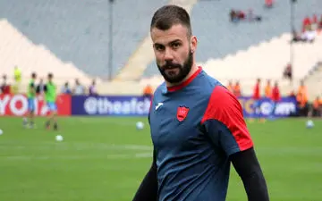 سنگربان جنجالی پرسپولیس کجاست؟! +عکس