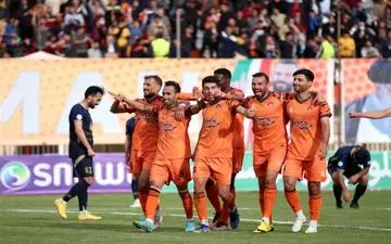 ناکامی‌های نساجی در کرمان هم ادامه پیدا کرد/ تساوی بی‌حاصل نفتی‌های قعرنشین
