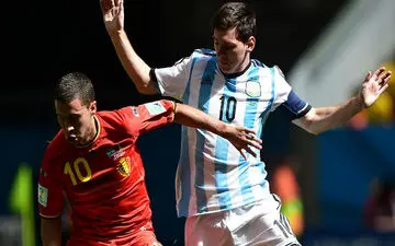  ادن هازارد: حرکات لیونل مسی در راستای اهداف تیم است 