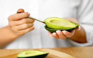 آووکادو کلسترول بد را کاهش می‌دهد
