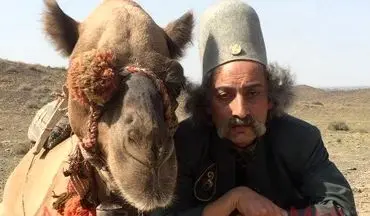 پوشش و گریم جالب ارژنگ امیرفضلی به همراه یک شتر (عکس)