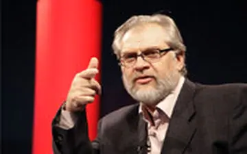  نادر طالب‌زاده: اصلاح طلب و اصولگرا یعنی چه؟ ما انقلابی میشناسیم و غیرانقلابی