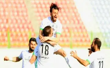 مدیرعامل جدید در تمرین ذوب‌آهن؛ قویا از کادر فنی حمایت می کنیم