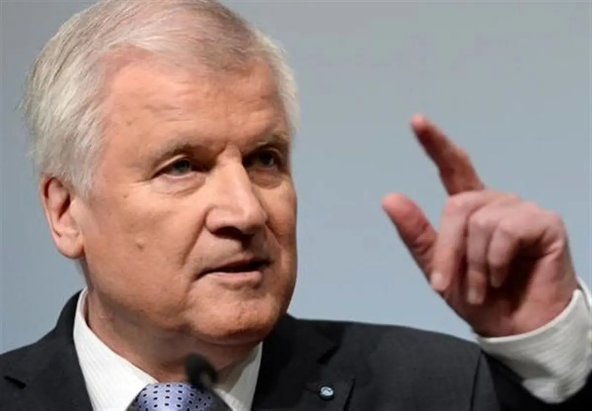 وزیر کشور آلمان درباره کاهش عجولانه محدودیت‌های کرونایی هشدار داد