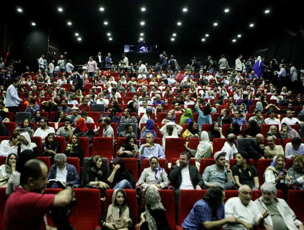 حضور پر رنگ چهره هاى سرشناس در بزرگترین اکران خصوصى سینماى ایران