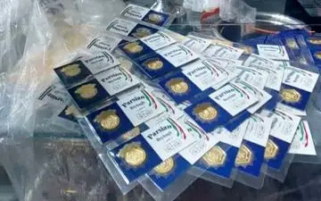 توقیف ۱۴۸ قطعه سکه طلای فاقد کد استاندارد در سبزوار