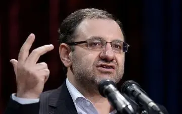 در دفاع از حقوق کارگران هیچ‌گاه کوتاه نیامده‌ام/نمی‌شود مالک کارخانه میلیاردها دلار پول بگیرد ولی حقوق کارگر چهار ماه عقب بیفتد+ویدیو