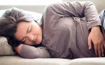 بهترین روش‌های جلوگیری از پریود شدن؛ راهکارهای موثر از قرص تا روش‌های خانگی