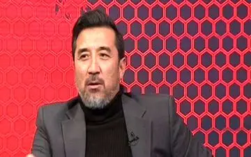 عزیزی نیامده از پدیده جدا شد