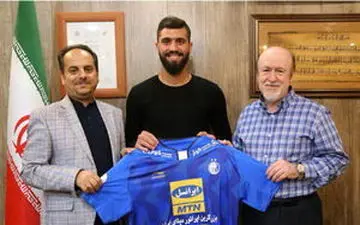 بازیکن آبی پوشی که در آستانه پیوستن به پرسپولیس بود استقلالی شد!
