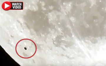 رویت واضح یک یوفو روی ماه! +فیلم 