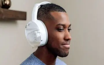 
شستشوی گوش با هدفون