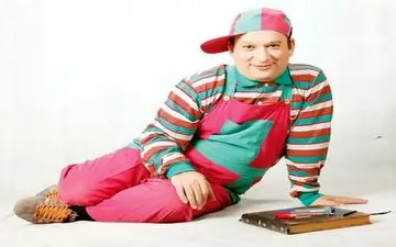 تصویری از دختر یکی یکدونه شهرام لاسمی بازیگر نقش قلقلی در دهه۶۰