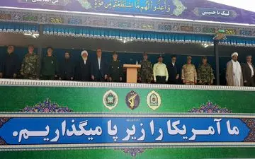 رژه نیروهای مسلح در کرمانشاه برگزار شد
