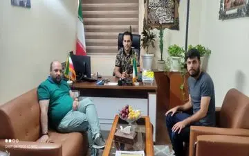 اقدام ارزنده اینجت لر زبان فوتبال ایران/ دریافت پروانه فعالیت کارگزای در تفلیس با لباس مزین به عکس شهدا 