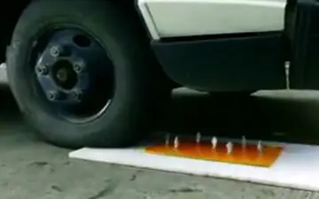 نسل جدید لاستیک خودرو که پس از پنچر شدن، خودش را ترمیم می‌کند! + فیلم 