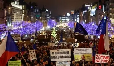 ادامه تظاهرات چند هزار نفری علیه نخست وزیر جمهوری چک
