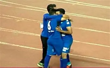  صبا با لباس خوش یمن در بازی آخر