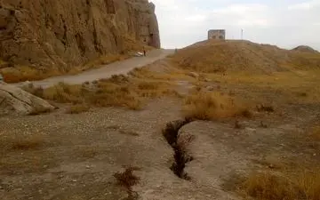 ضرورت نجات نفایسی چون کعبه زرتشت از خطر تخریب ناگهانی