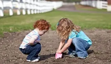 خاک‌بازی برای کودکان مفید است یا مضر؟
