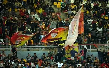 استادیوم پر؛ تکرار اتفاقات دیدار فولاد و پرسپولیس در مقابل تراکتور 