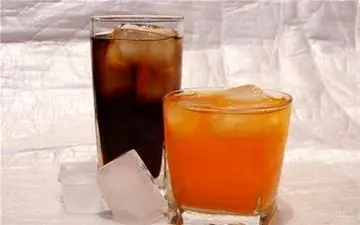 نوشابه مشکی مضرتر است یا زرد؟