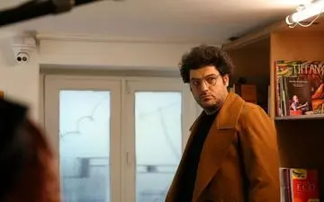 
پالتوی شتری سام درخشانی ۲۴۰ میلیون تومانی شد