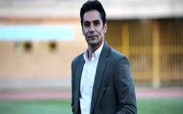 علیزاده: برد حق پرسپولیس بود/ داوران هوای تیم‌های پایتخت را دارند