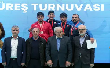 یک طلا و 2 برنز برای نمایندگان کشتی فرنگی ایران در ترکیه