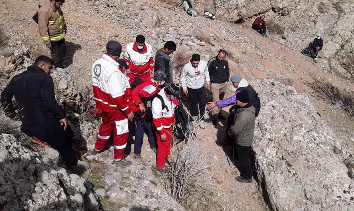 سقوط مرگ 2 زن و مرد شیرازی که به تنهایی در کوه بودند 