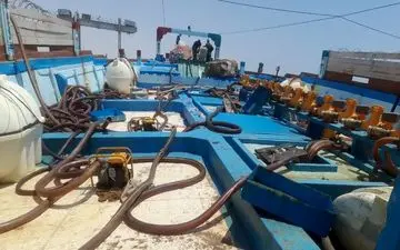 دستگیری ۱۱ متهم در پرونده قاچاق سوخت دریایی خوزستان